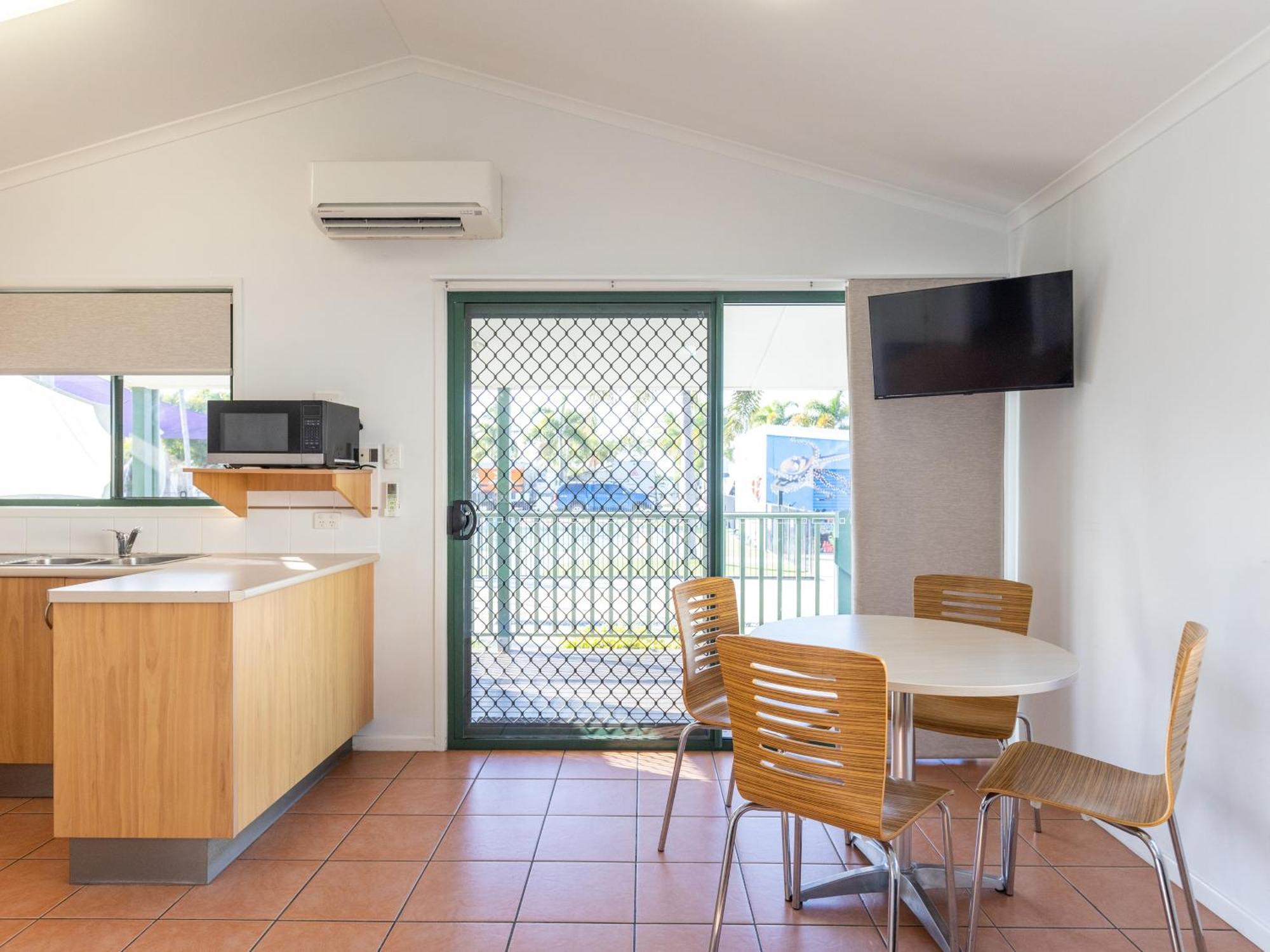 Nrma Bowen Beachfront Holiday Park Camera foto