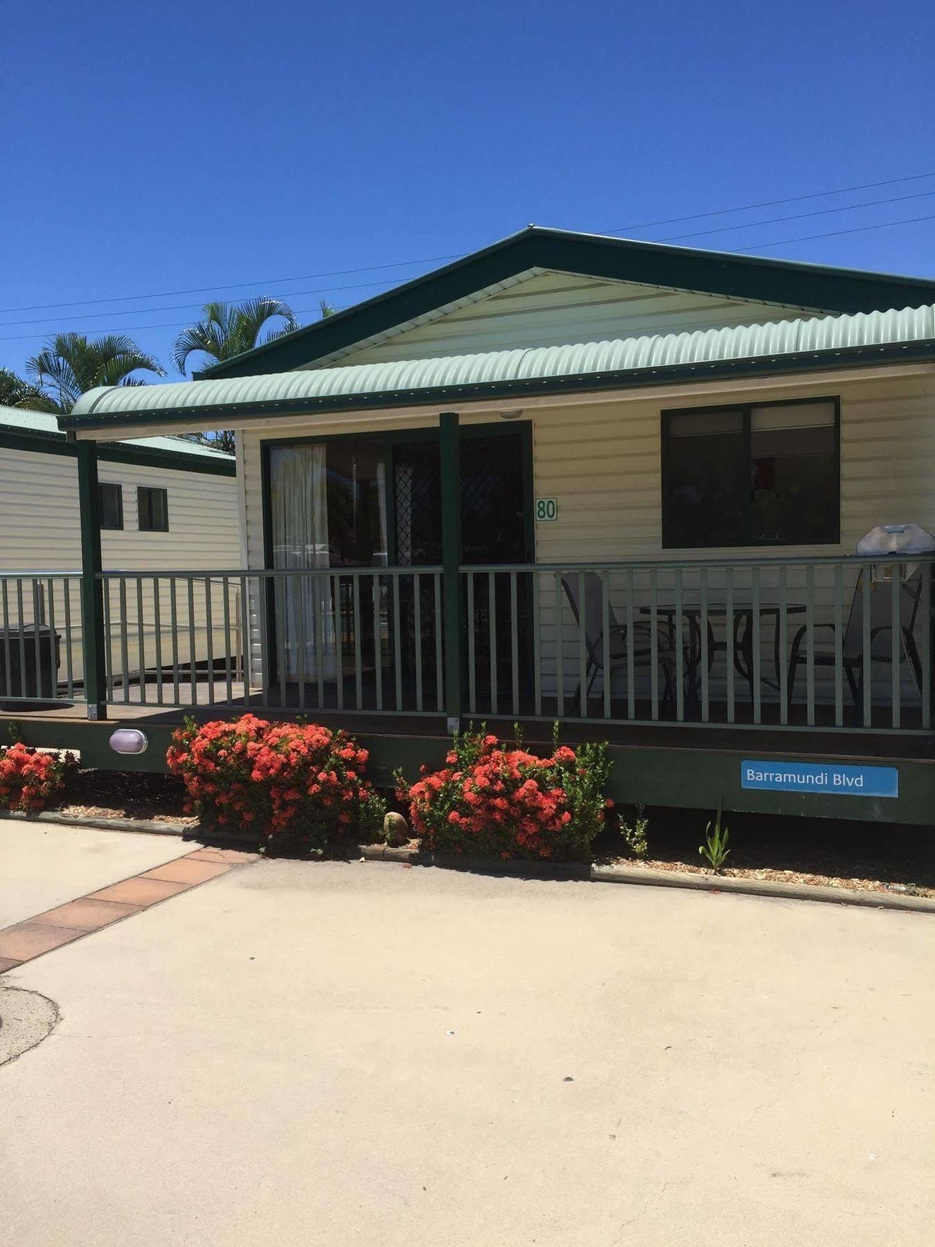 Nrma Bowen Beachfront Holiday Park Esterno foto